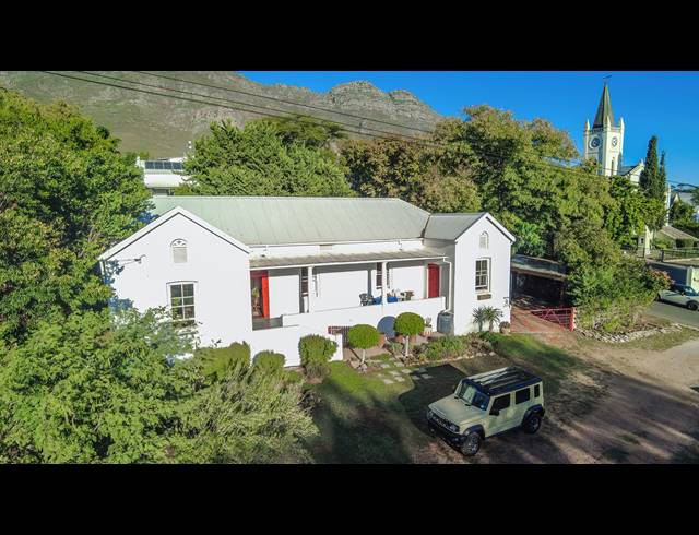 3 BEDROOM HOUSE FOR SALE IN RIEBEEK WEST